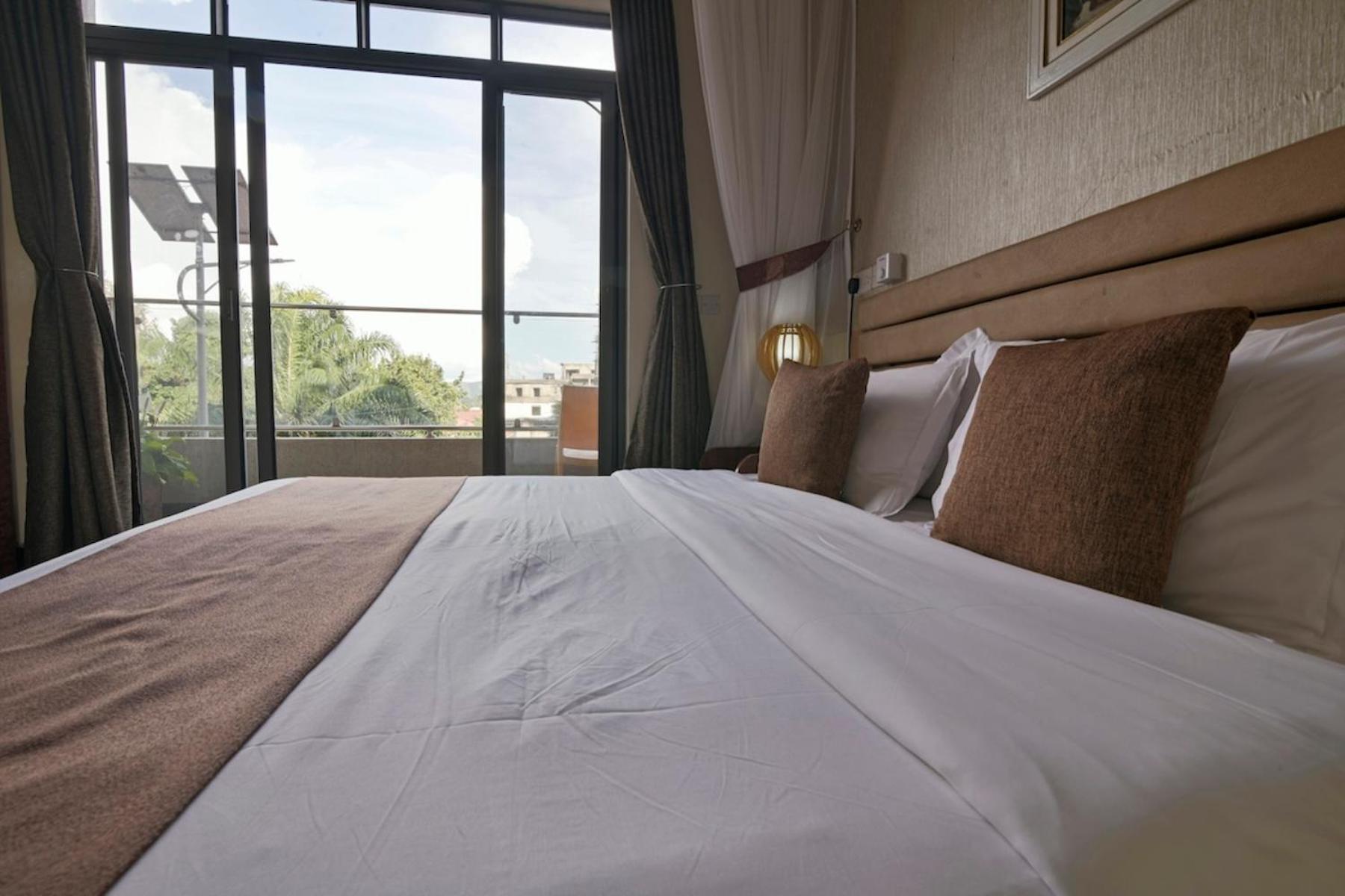 Hoima Buffalo Hotel & Business Hub Ltd Екстер'єр фото