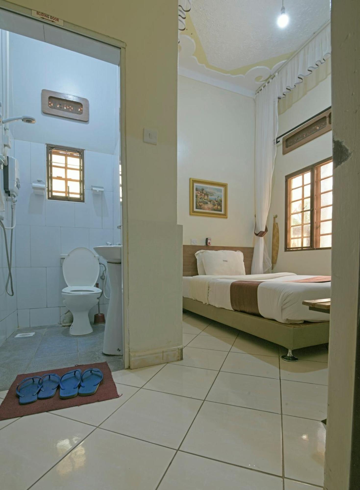 Hoima Buffalo Hotel & Business Hub Ltd Екстер'єр фото