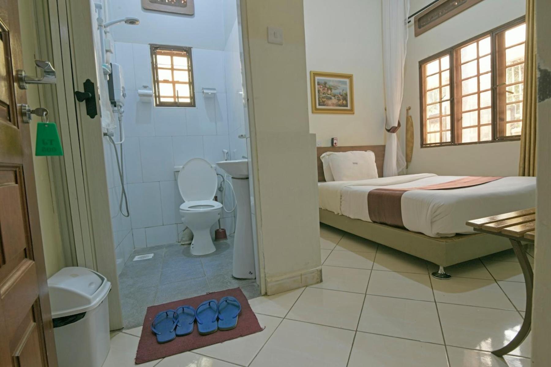Hoima Buffalo Hotel & Business Hub Ltd Екстер'єр фото