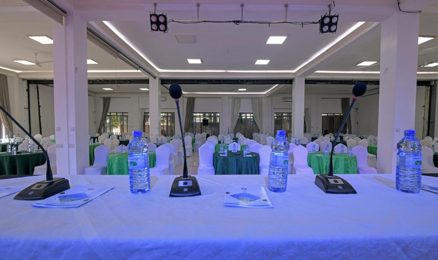 Hoima Buffalo Hotel & Business Hub Ltd Екстер'єр фото