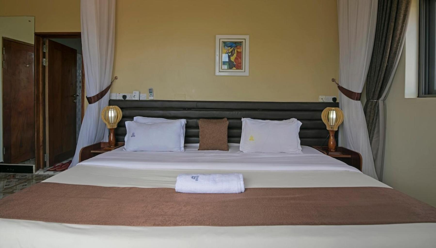 Hoima Buffalo Hotel & Business Hub Ltd Екстер'єр фото