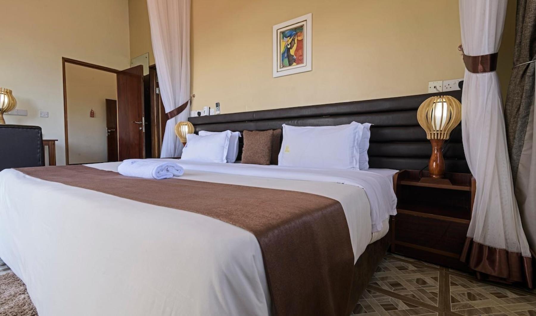 Hoima Buffalo Hotel & Business Hub Ltd Екстер'єр фото